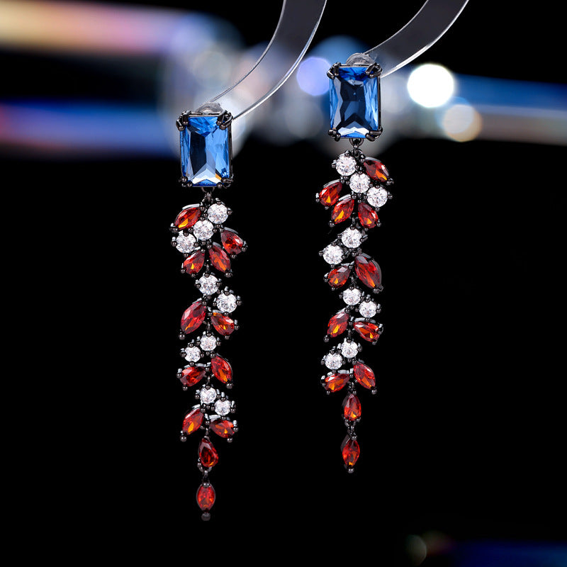 Luxurious Dangling Earring